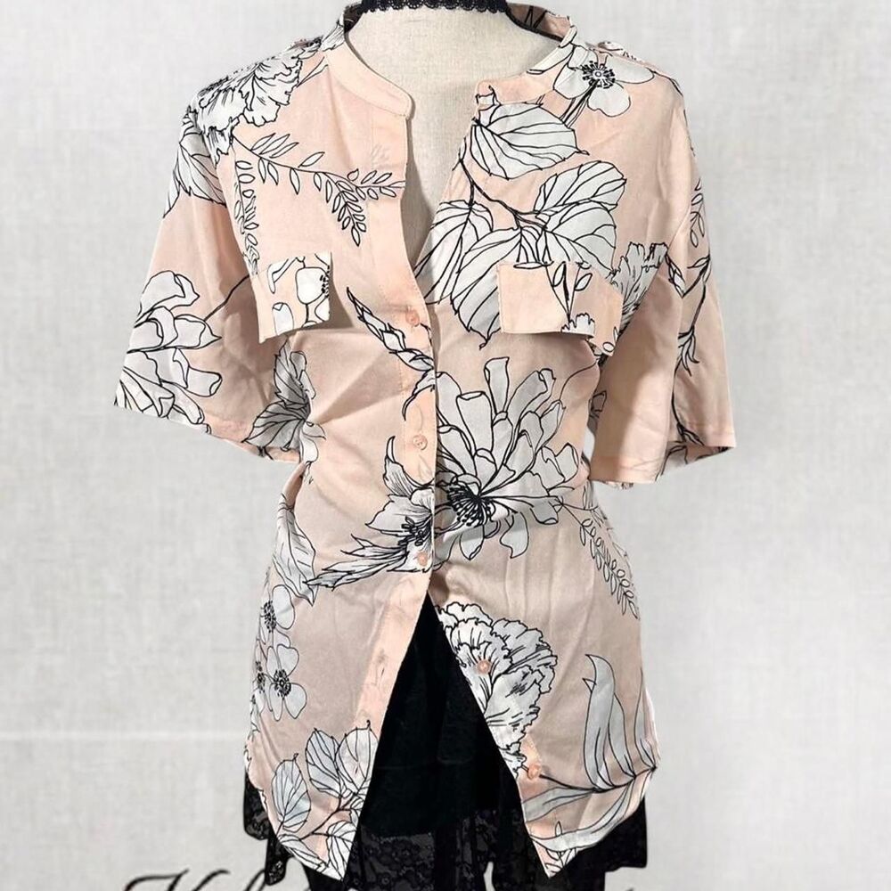 Vacation Style Beige Floral Button Up Top with Pockets